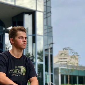 Meet your Posher, Brett